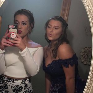 Meet your Posher, Abbey